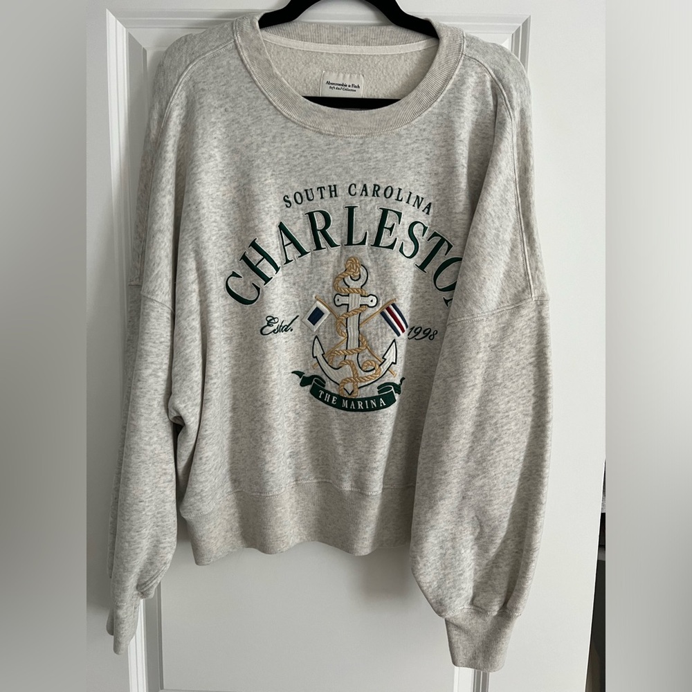 Abercrombie & Fitch Sweatshirt